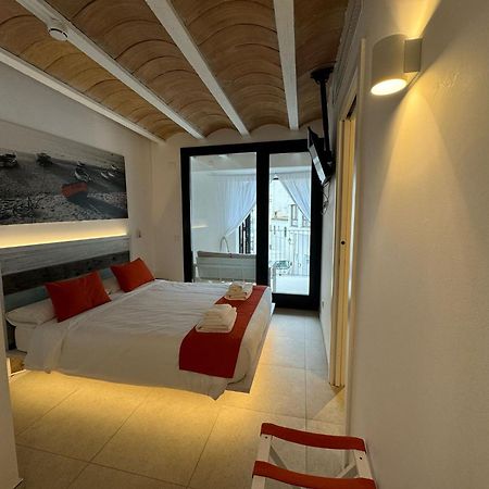 Hotel Boutique Es Blau カダケス エクステリア 写真