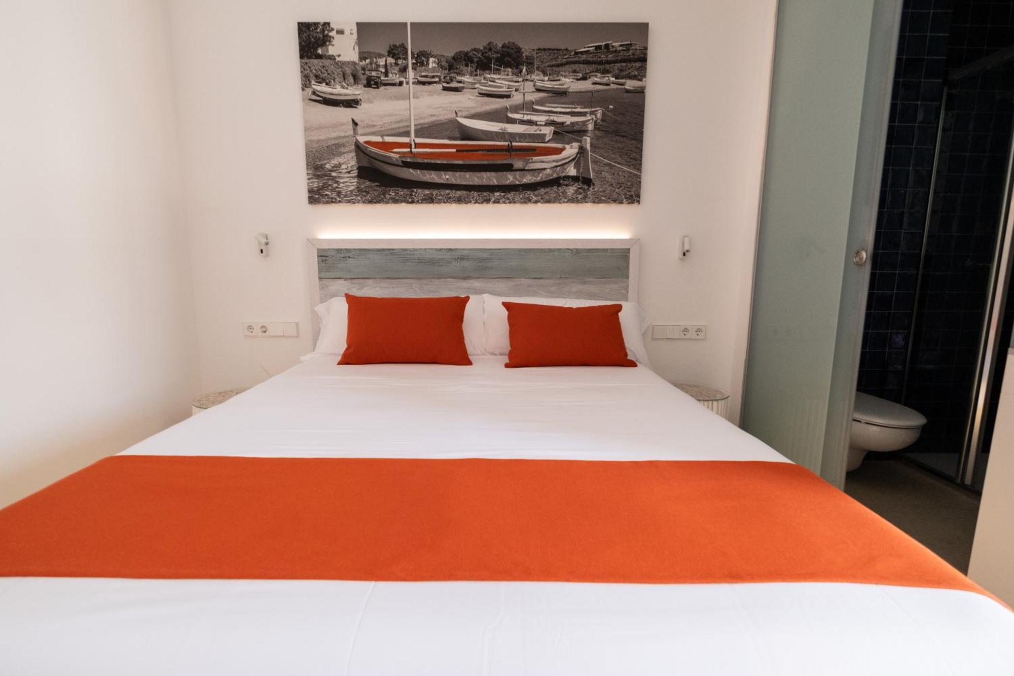 Hotel Boutique Es Blau カダケス エクステリア 写真