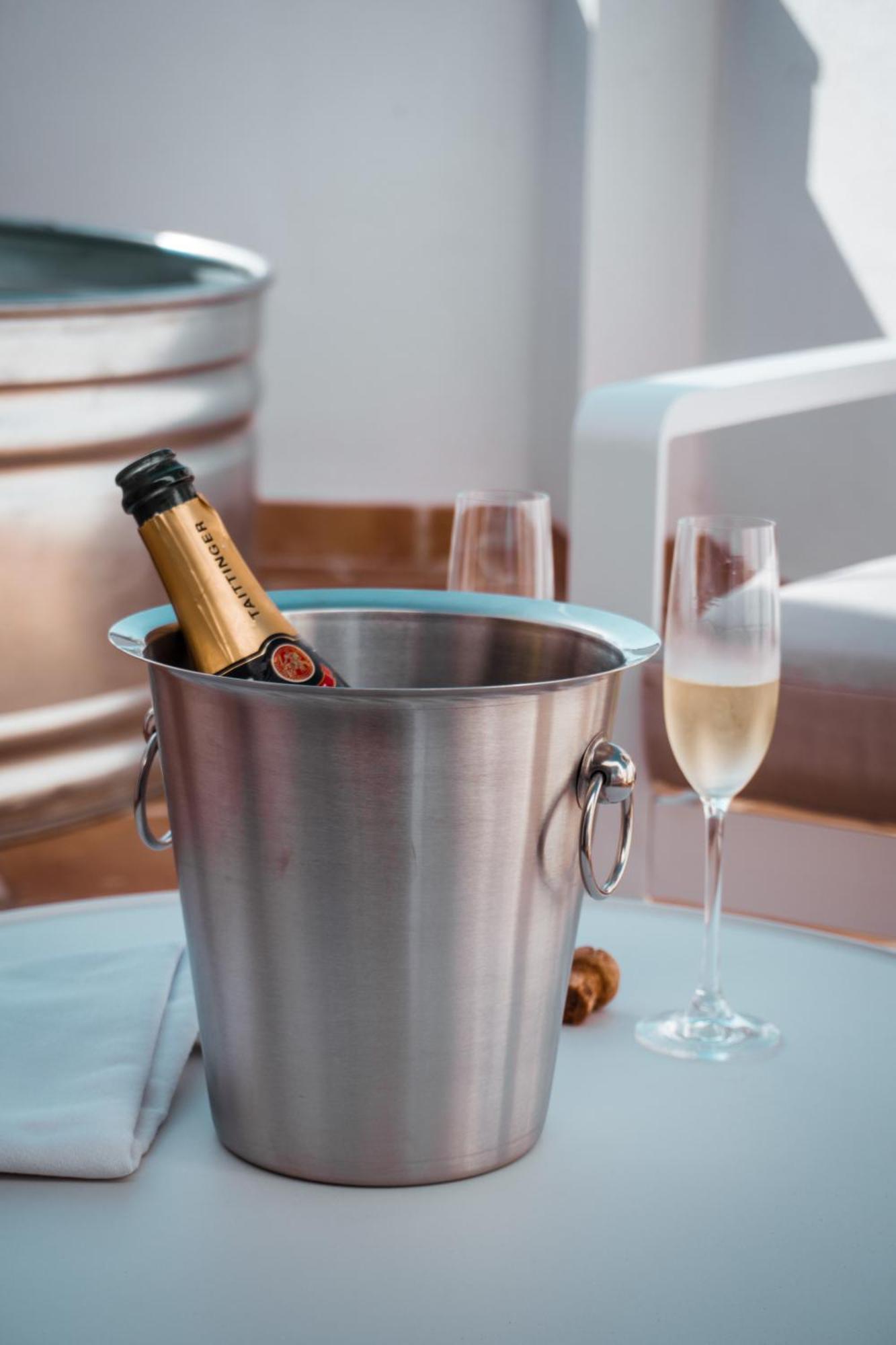Hotel Boutique Es Blau カダケス エクステリア 写真