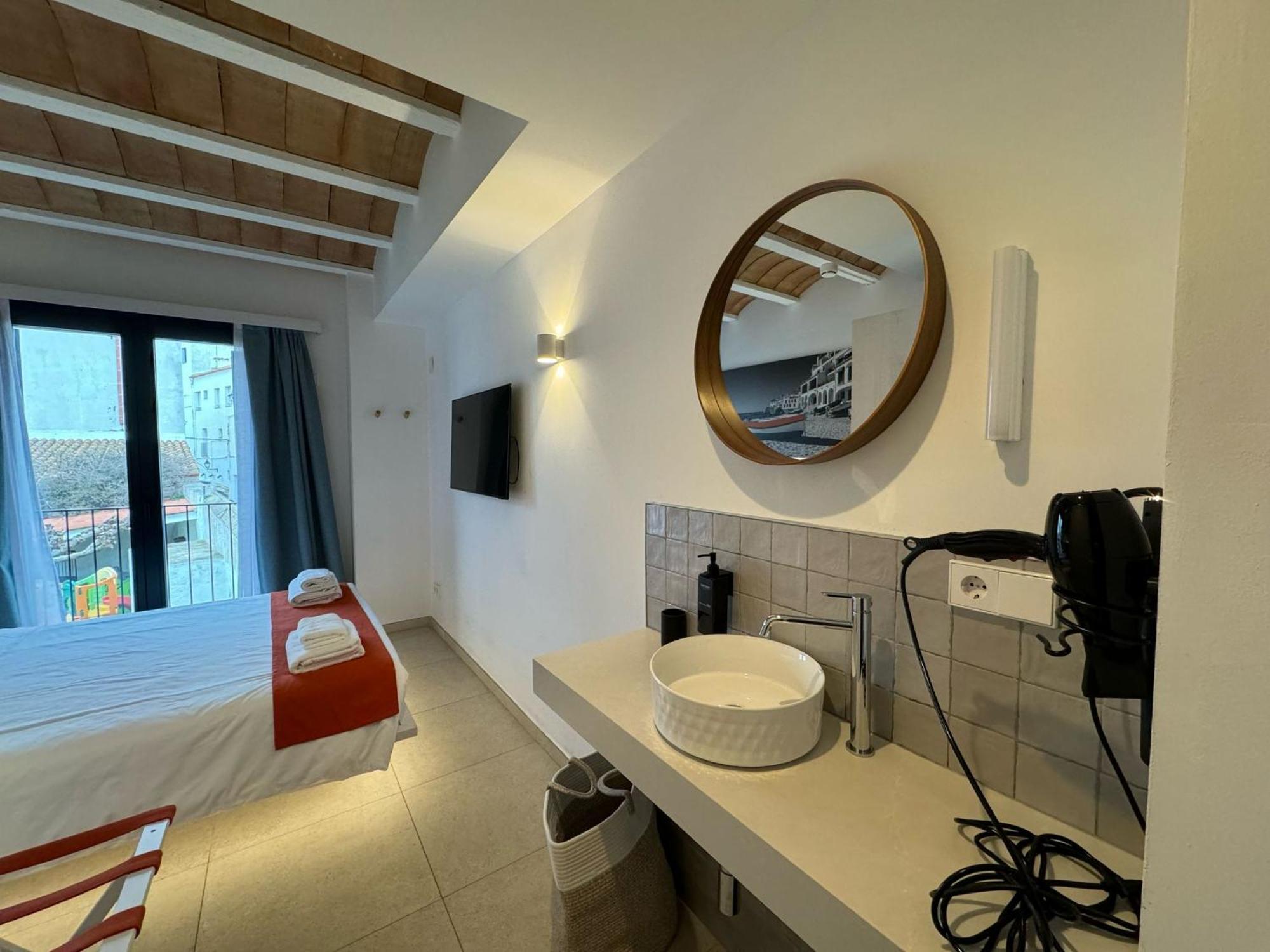 Hotel Boutique Es Blau カダケス エクステリア 写真